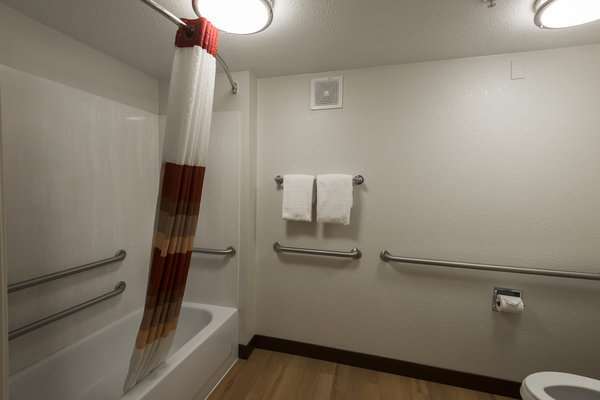 Red Roof Inn Cincinnati East - Beechmont Cherry Grove Room photo